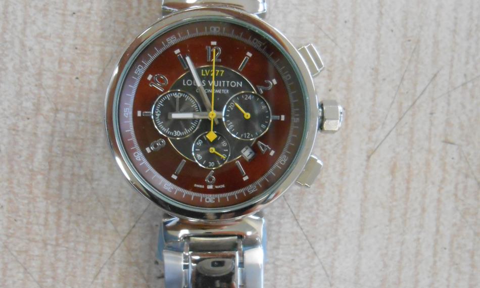 2015-12-9-1453hodinky Vuitton.JPG